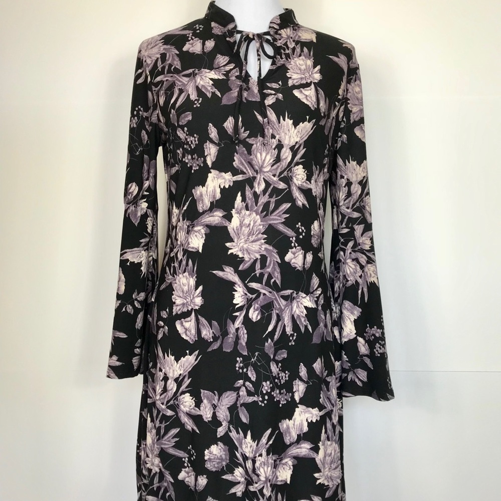 𝅺ONE Story Dress